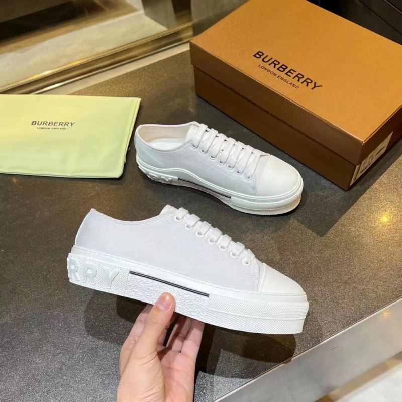 Burberry Low Shoes